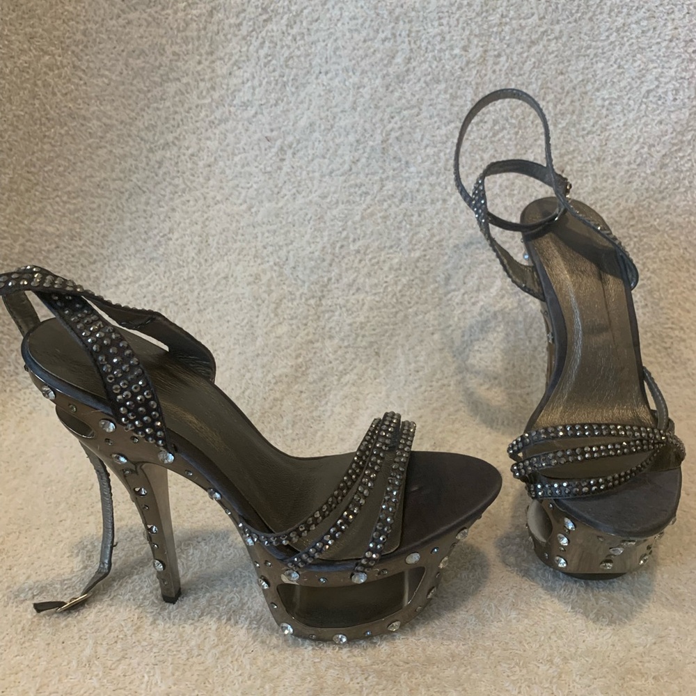 Elegant Black Strappy Heels